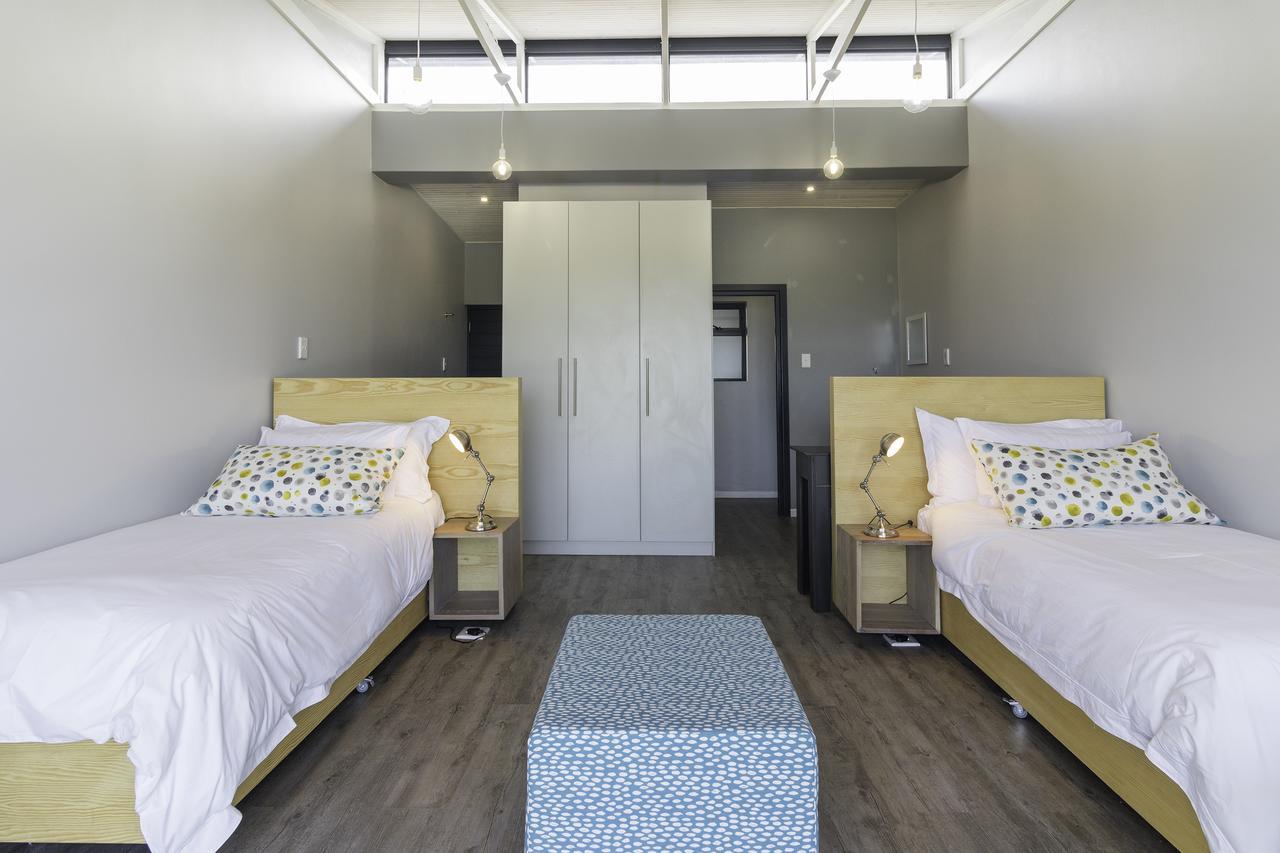 Sky Blue Guest House ケントン・オン・シー エクステリア 写真