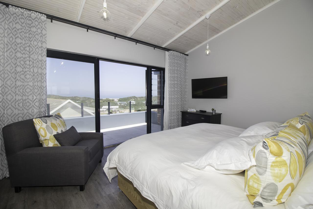 Sky Blue Guest House ケントン・オン・シー エクステリア 写真