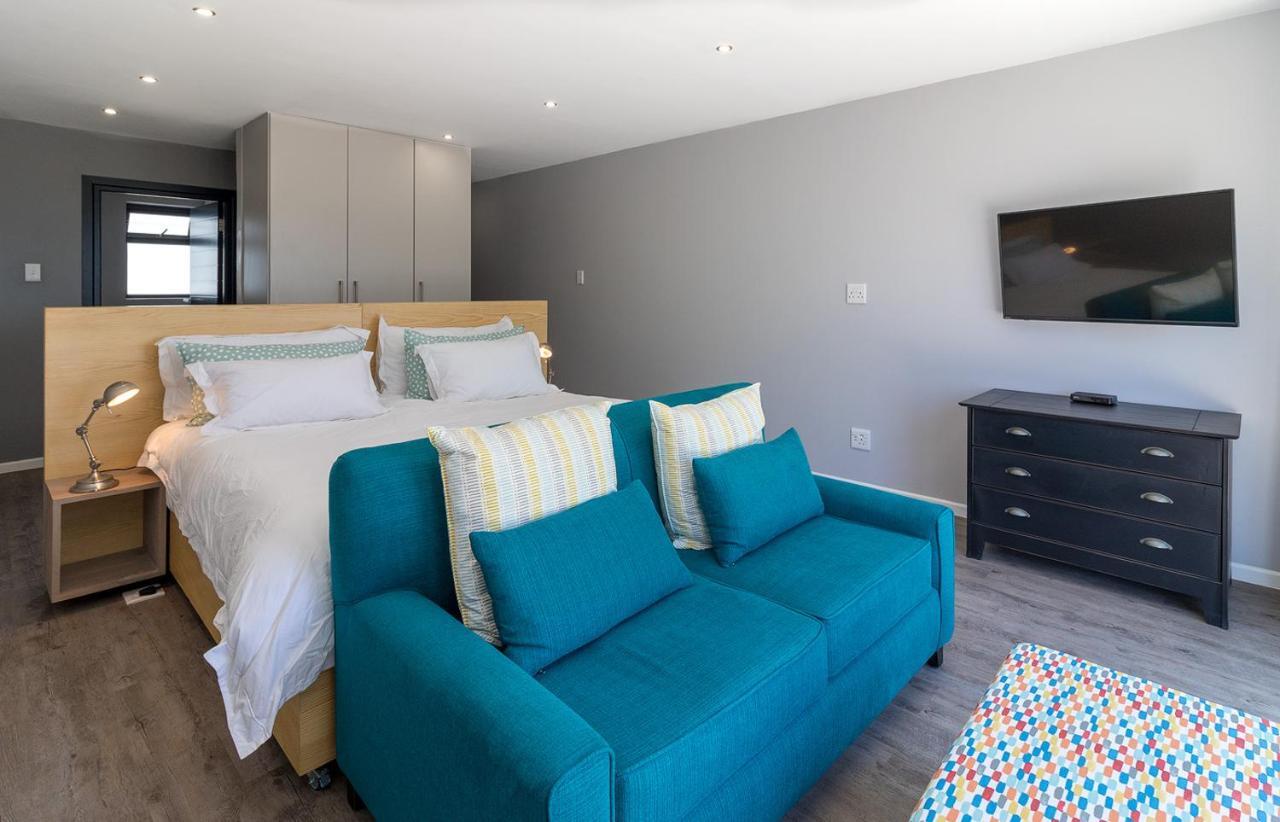 Sky Blue Guest House ケントン・オン・シー エクステリア 写真