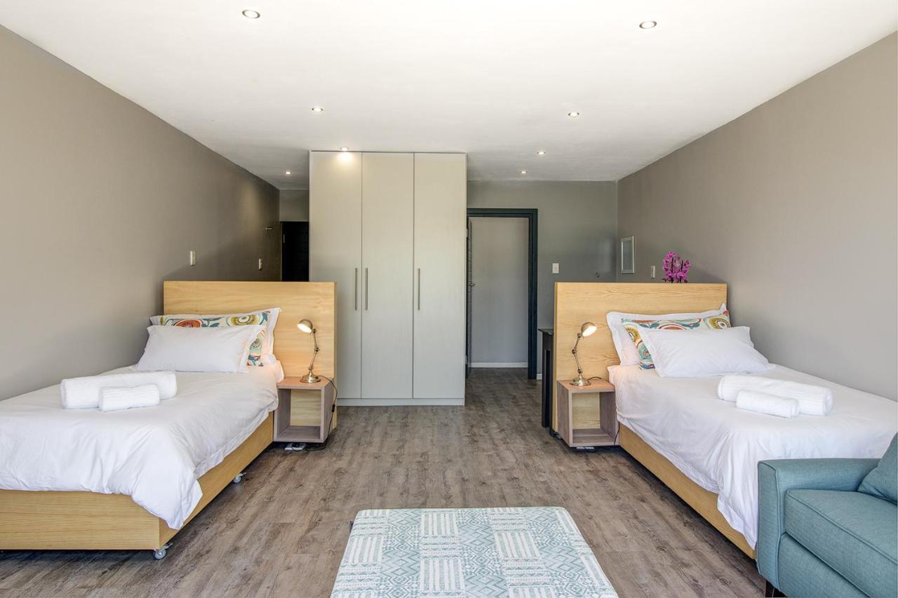 Sky Blue Guest House ケントン・オン・シー エクステリア 写真