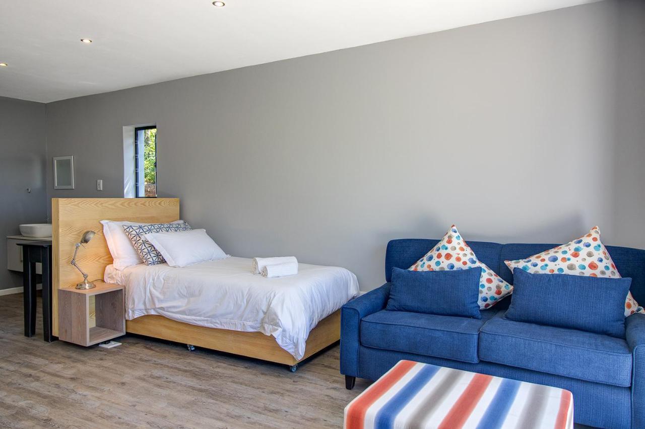 Sky Blue Guest House ケントン・オン・シー エクステリア 写真